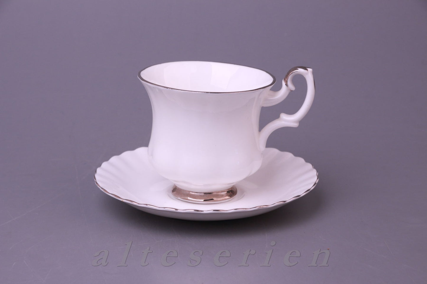 Kaffeetasse mit Untere klein