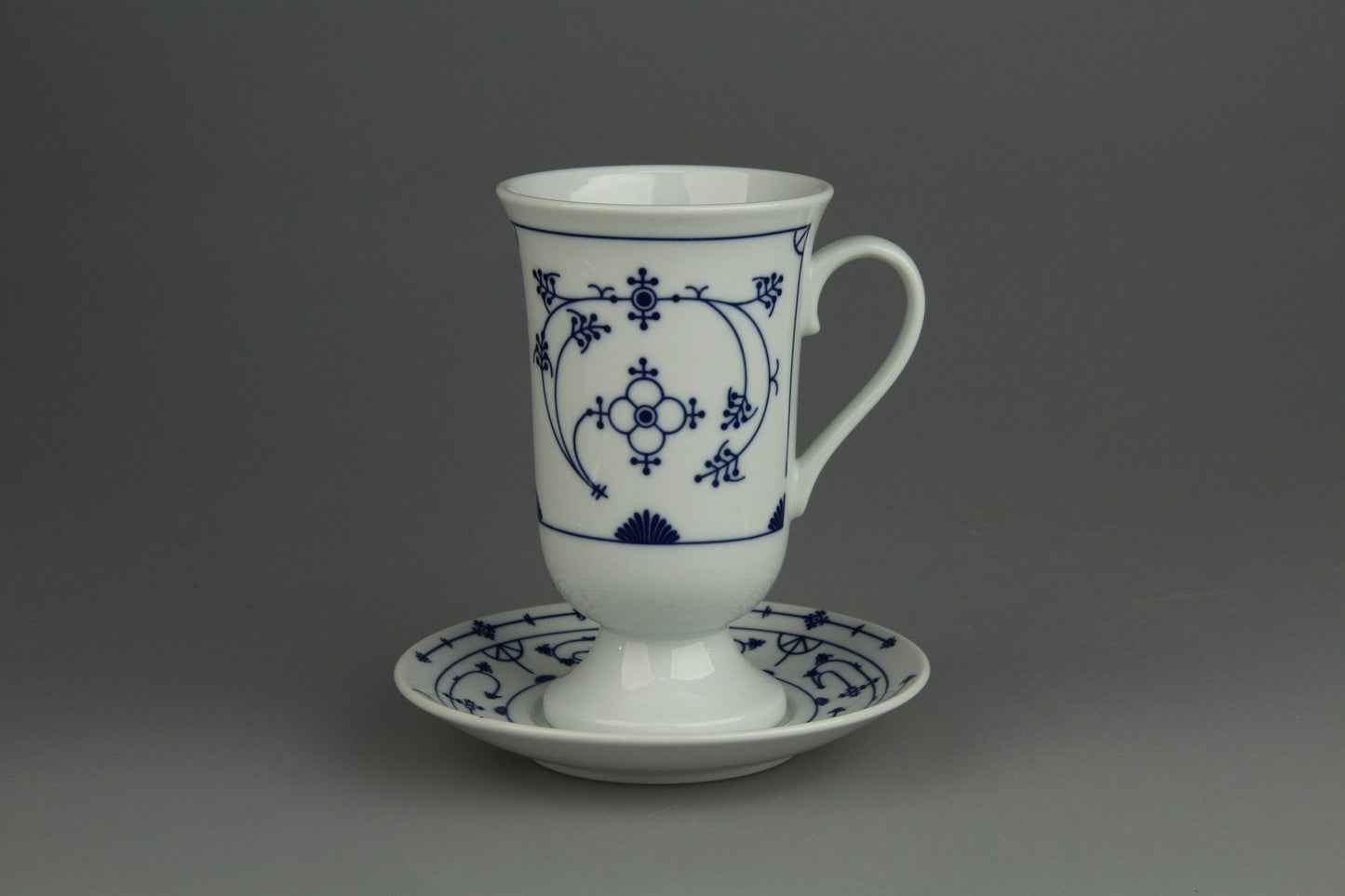 Pharisäertasse mit Untertasse