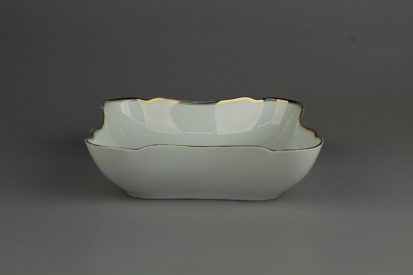 Schüssel mittelgroß