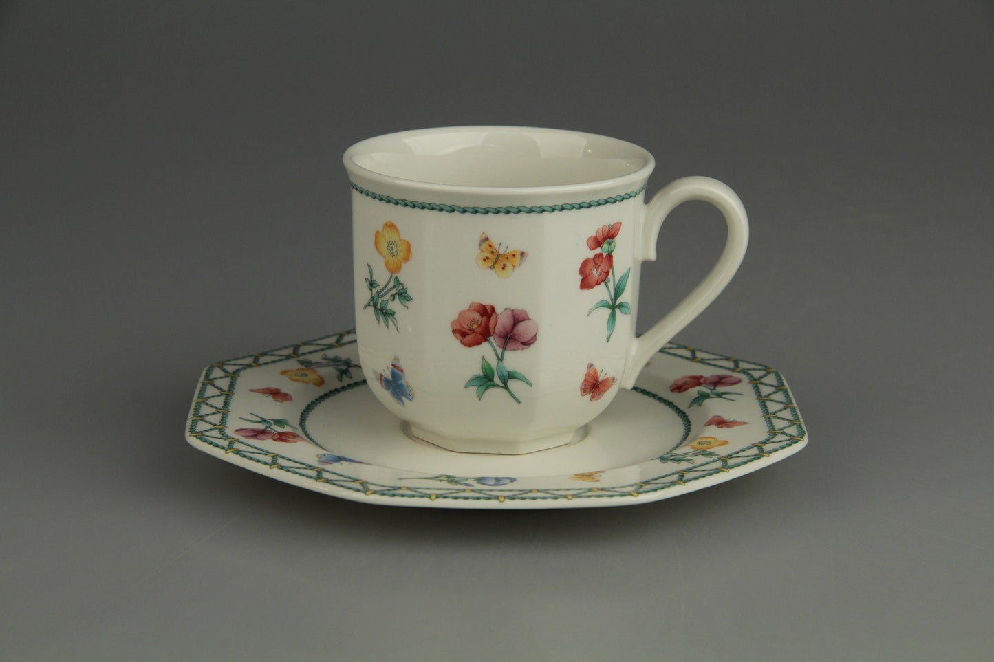 Kaffeetasse mit Untere