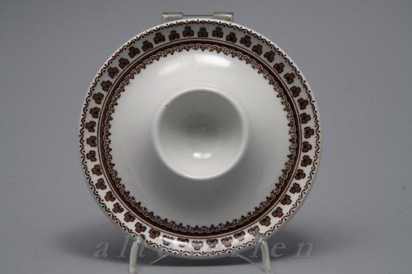 Eierbecher mit Schalenablage