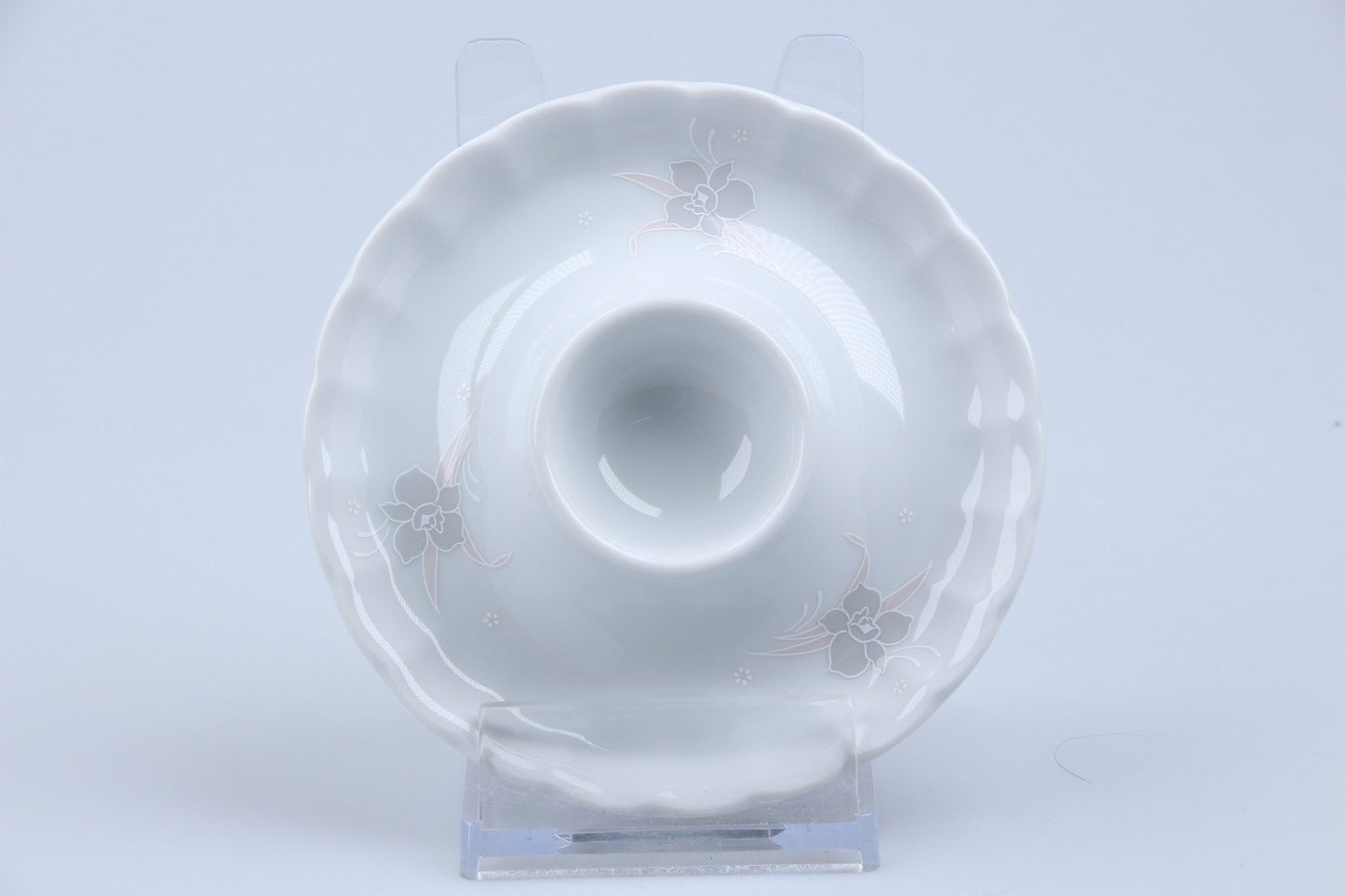 Eierbecher mit Schalenablage