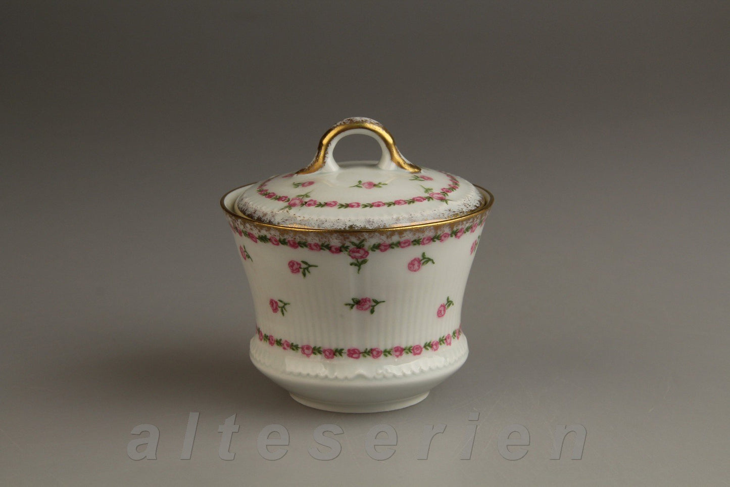 Zuckerdose schlanke Form