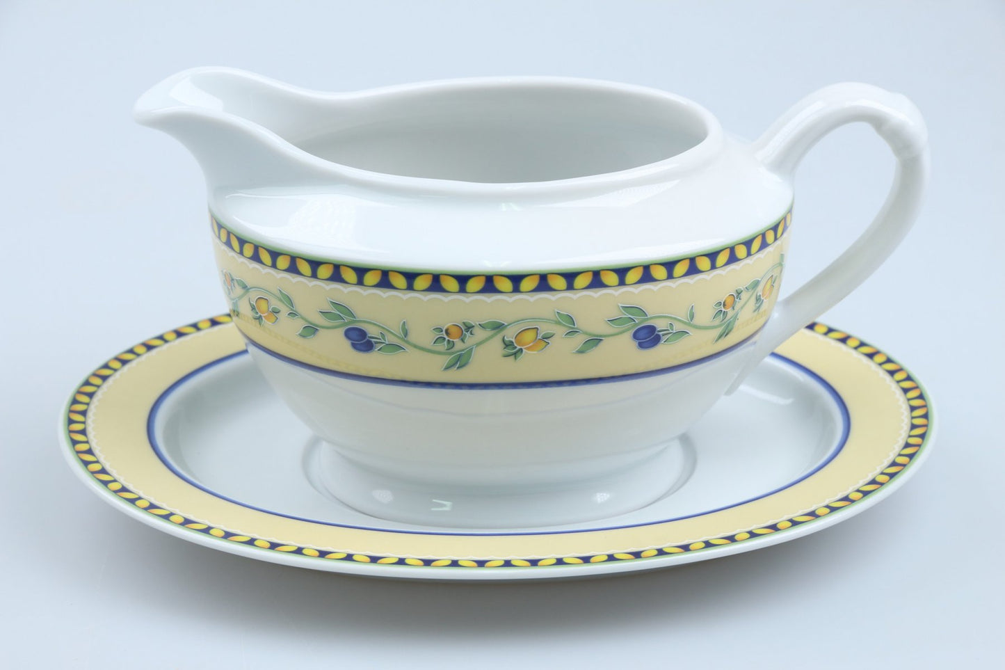 Sauciere mit Teller 2-teilig H 10 cm