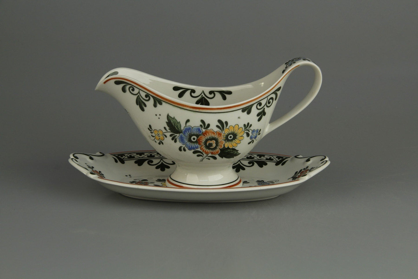 Sauciere mit Teller 2-tlg