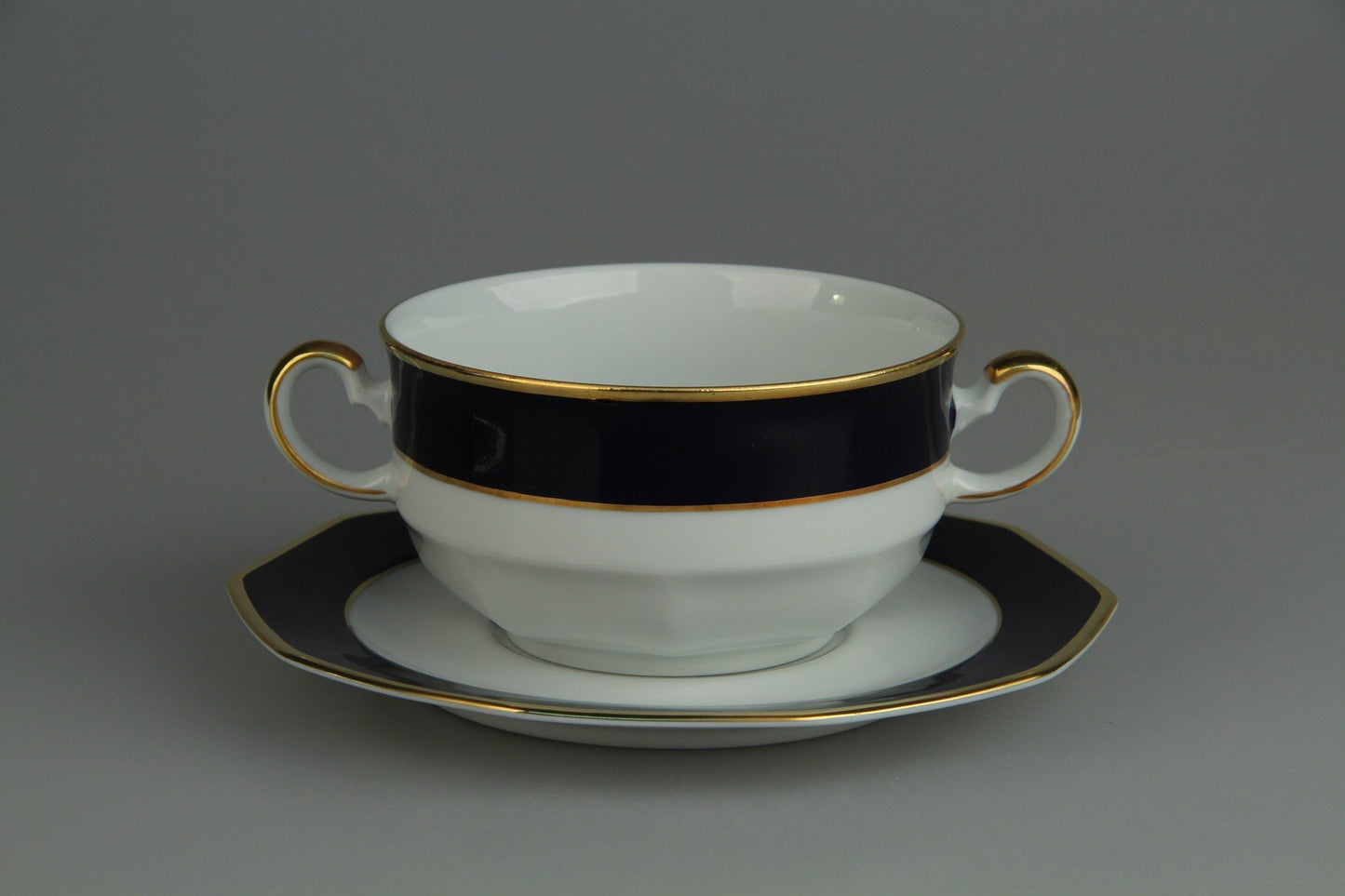 Suppentasse mit Untere