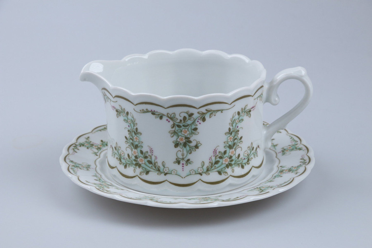 2-teilige Sauciere mit Teller