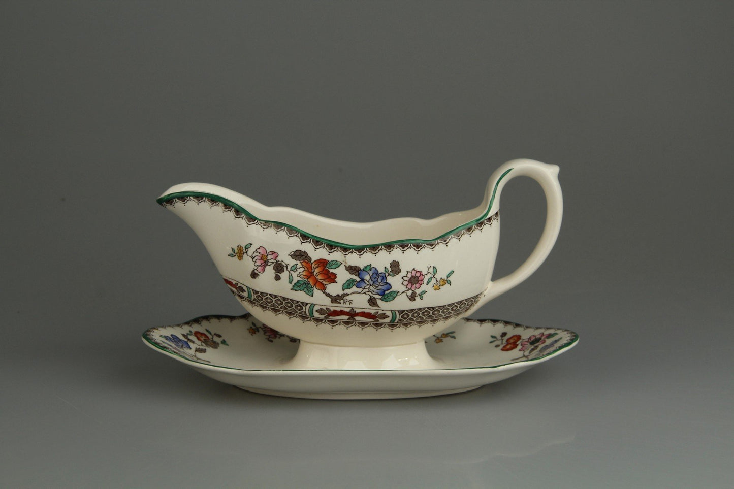 Sauciere mit Teller einteilig - Typ I