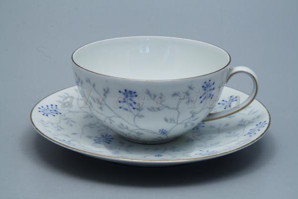 Teetasse mit Untere
