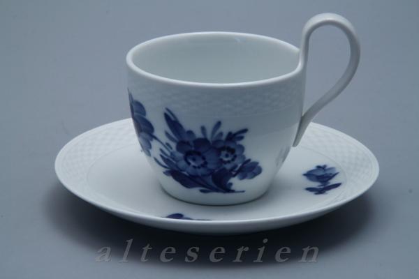 Kaffeetasse mit hohem Henkel mit Untertasse klein Modell 8193