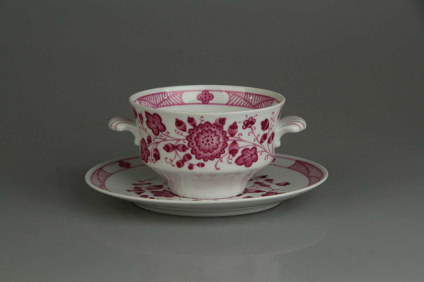 Suppentasse mit Untere