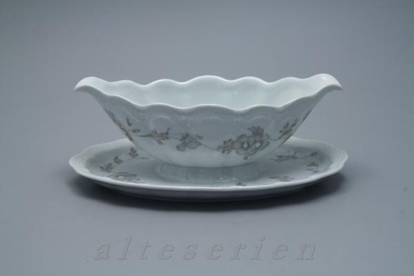 einteilige Sauciere mit Teller