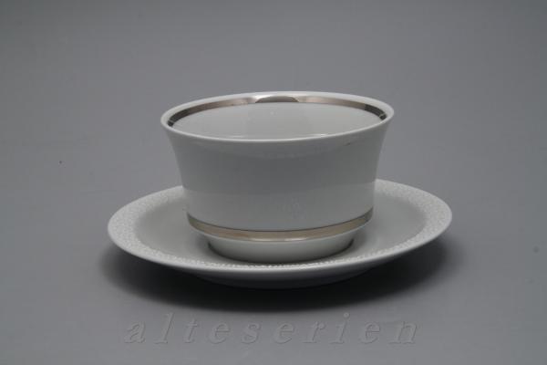 einteilige Sauciere mit Teller