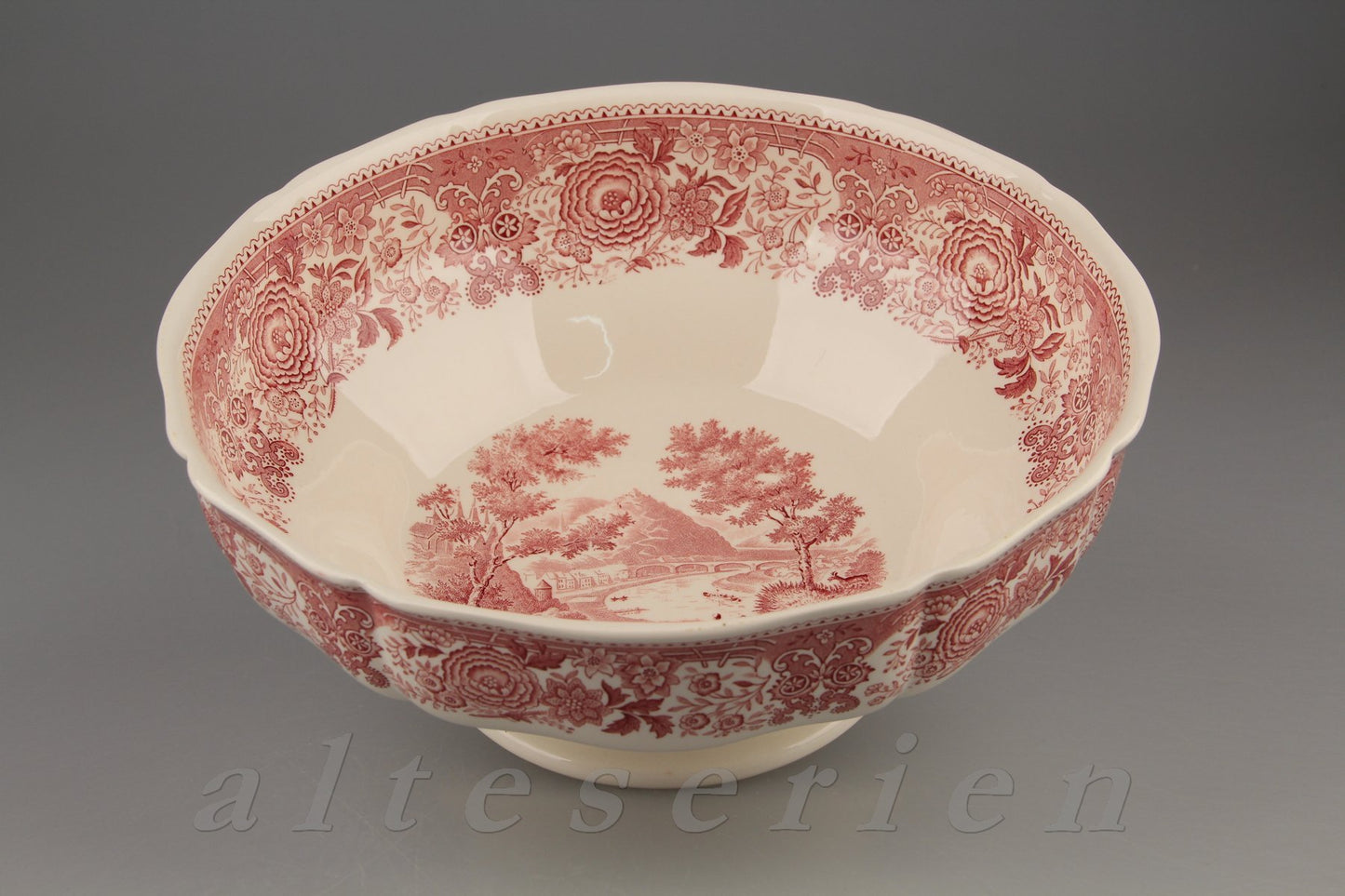 Schüssel extra groß auf Fuß