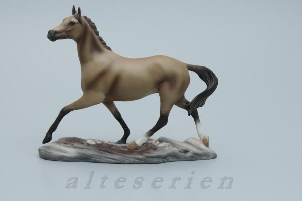 THE GREAT HORSES OF THE WORLD Akhal-Teke