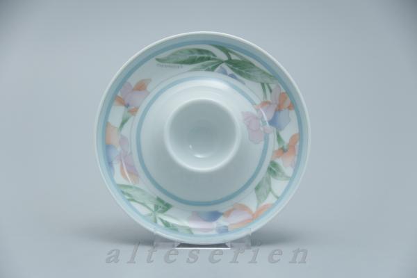 Eierbecher mit Schalenablage