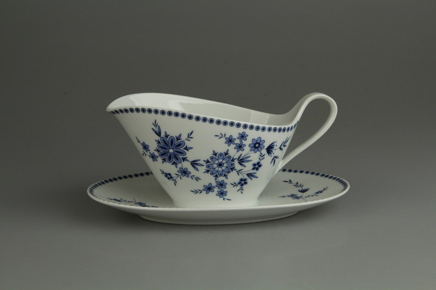 Sauciere mit Teller einteilig