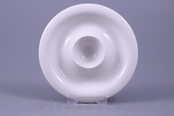 Eierbecher mit Schalenablage