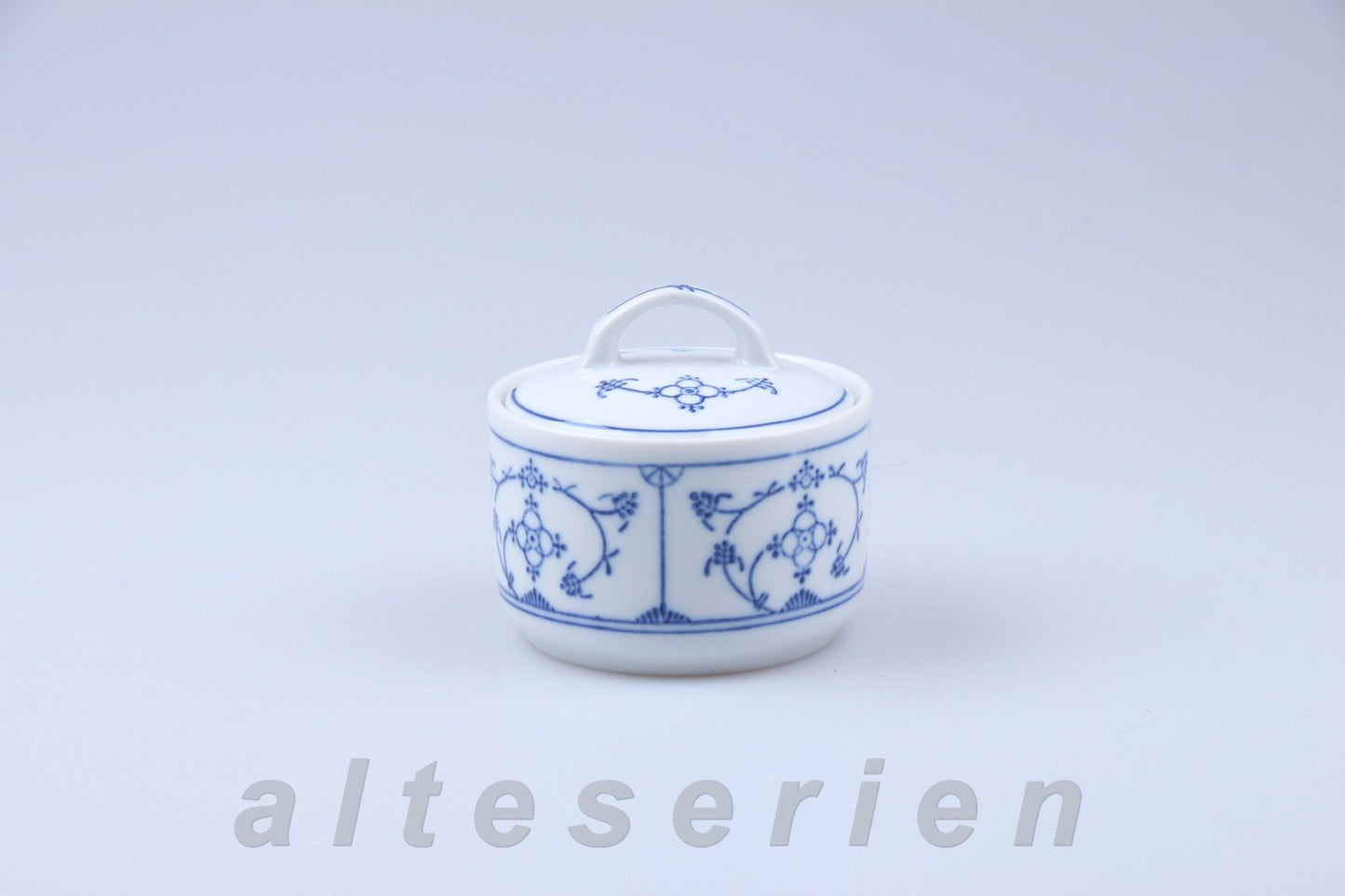 Zuckerdose ohne Henkel klein