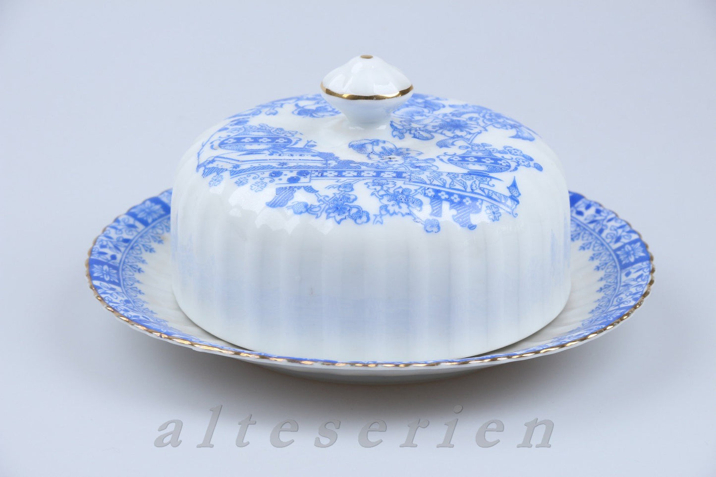 Butterdose rund - Relief gerade