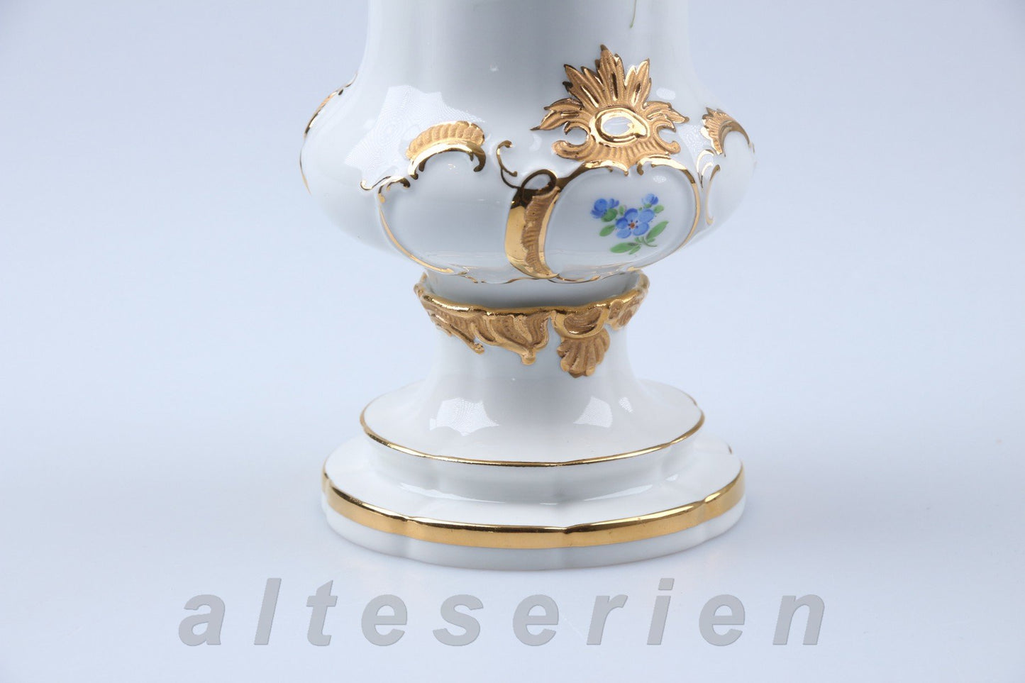 Vase klein Prunk Goldapplikationen Bunte Blumenmalerei