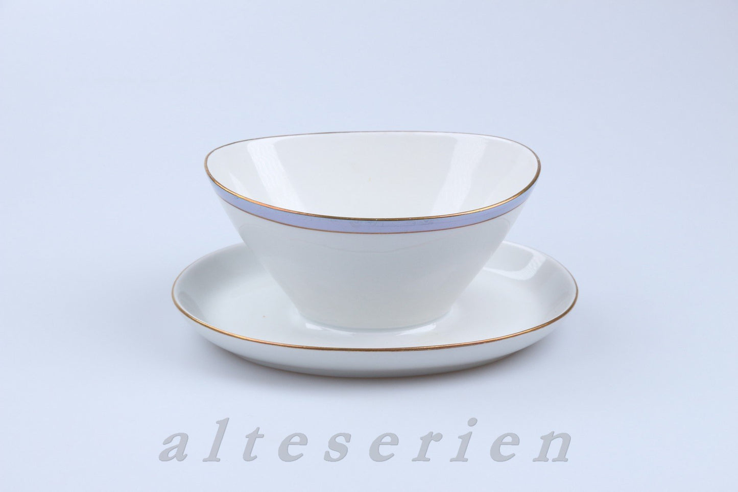 Sauciere mit Teller einteilig