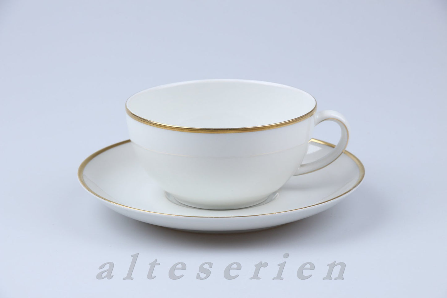 Teetasse mit Untere