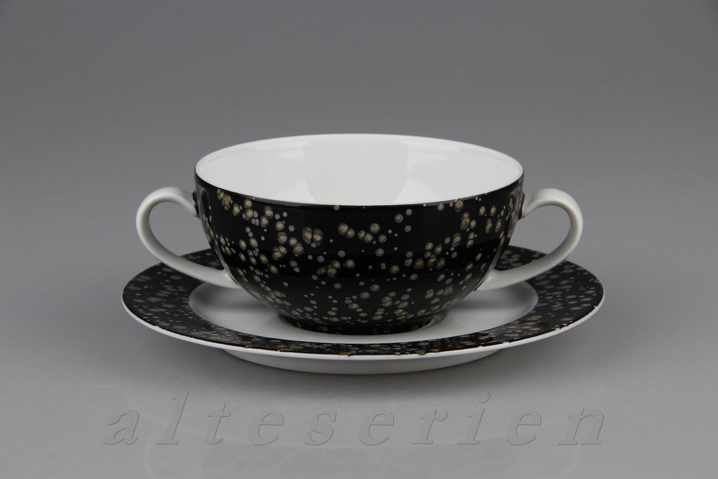 Suppentasse mit Untere