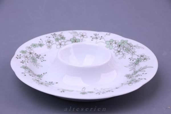 Eierbecher mit Schalenablage