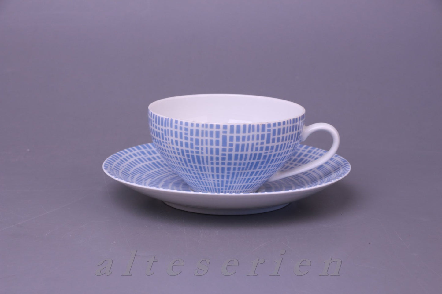 Teetasse mit Untere