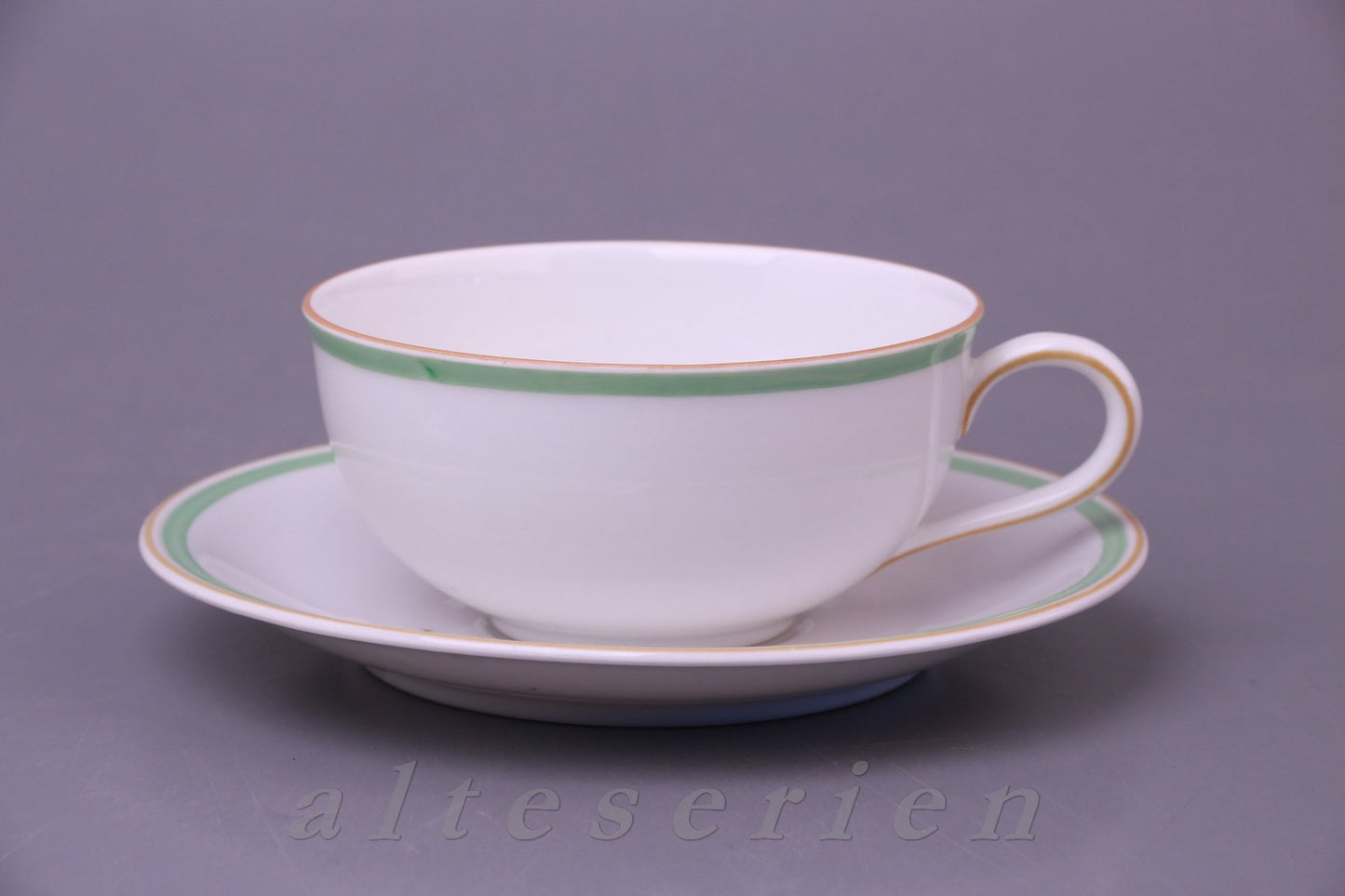 Teetasse mit Untere