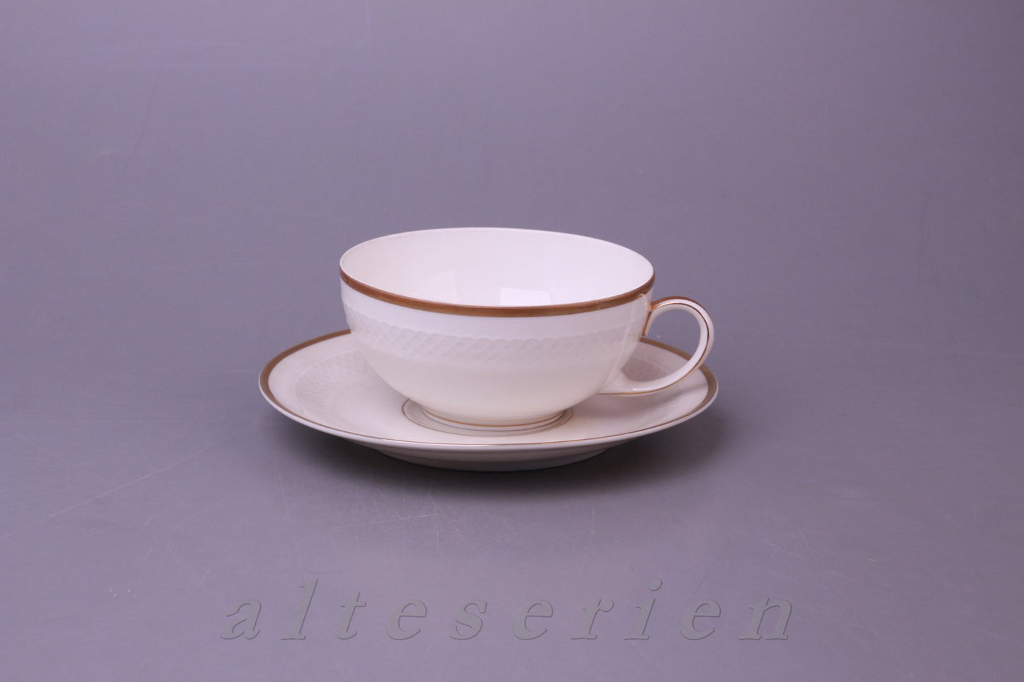 Teetasse mit Untere