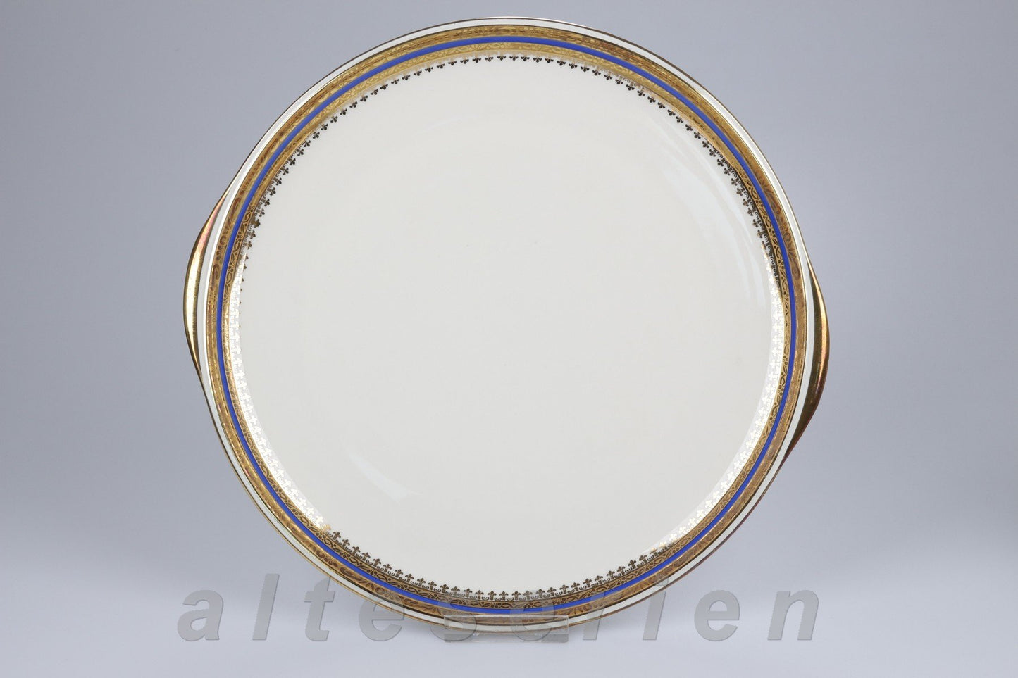 Kuchenplatte mit Griffen