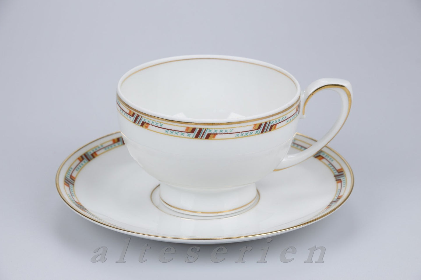 Teetasse mit Untere