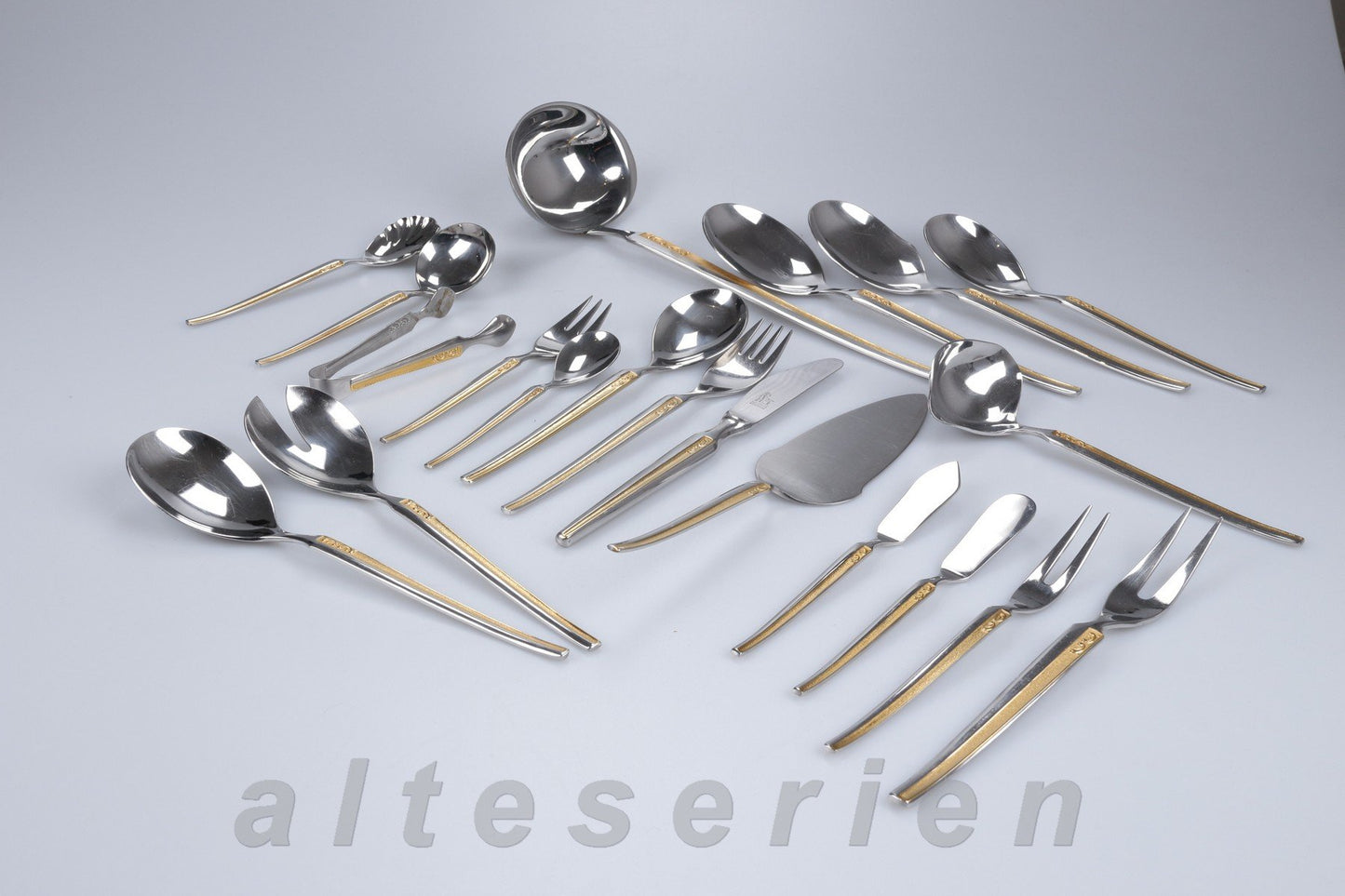 Menuebesteck für 6 P. und viel mehr im Holzkasten 51 tlg.