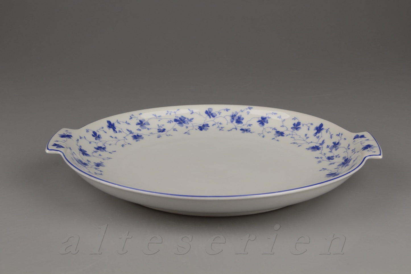 Kuchenplatte mit Griffen