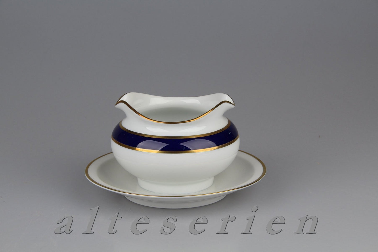 Sauciere mit Teller einteilig