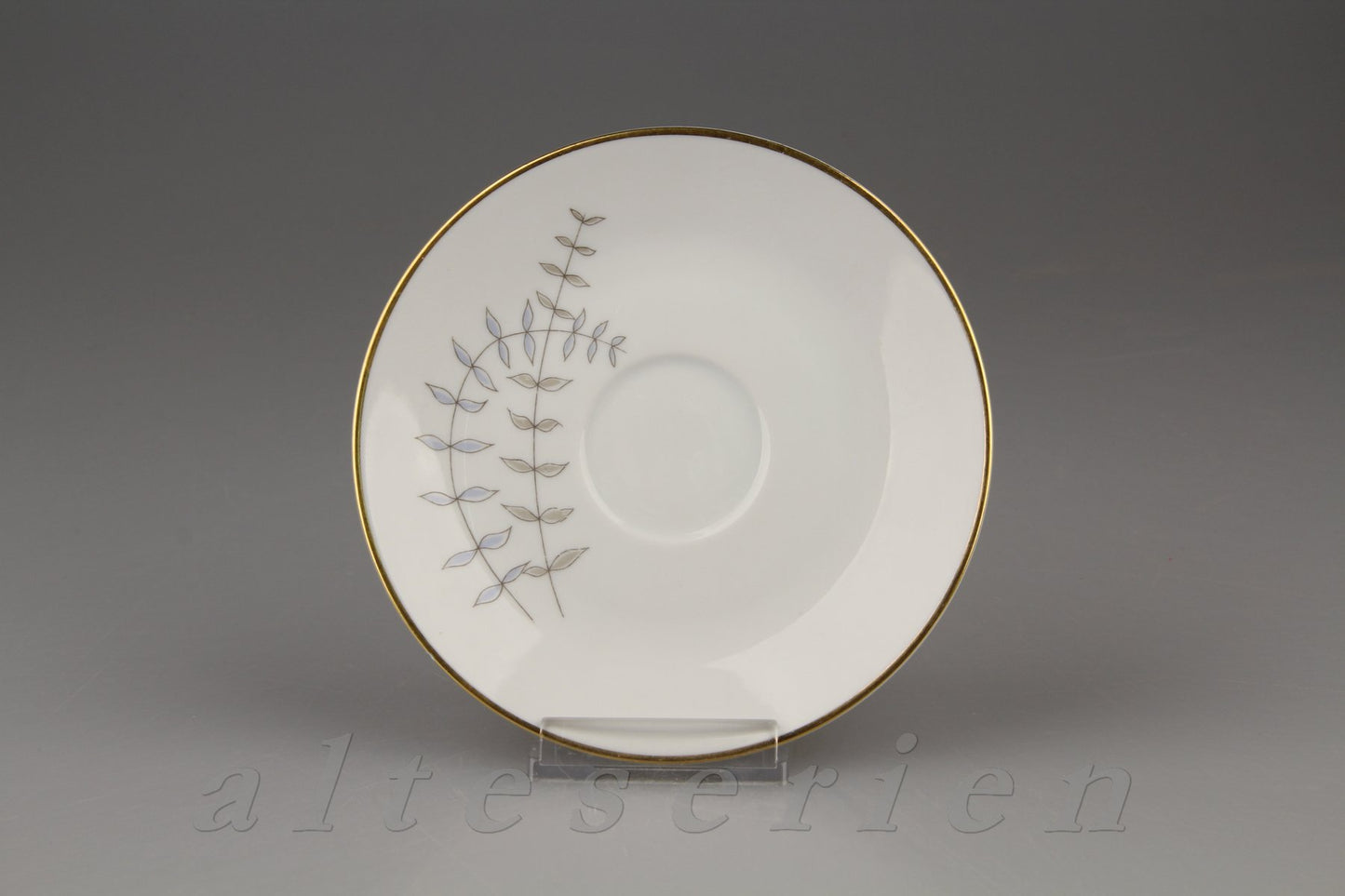 Untertasse für Kaffee mit Goldrand