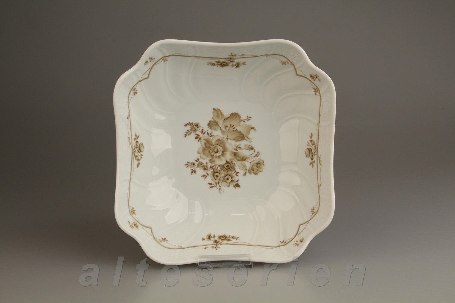 Schüssel mittelgroß