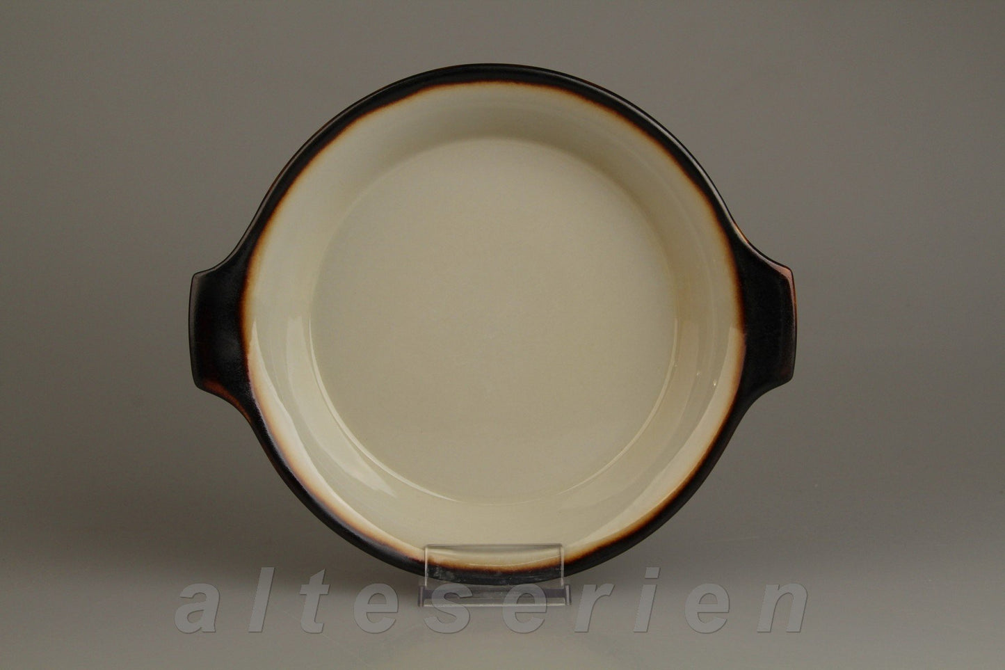 Auflaufform rund mit Griffen