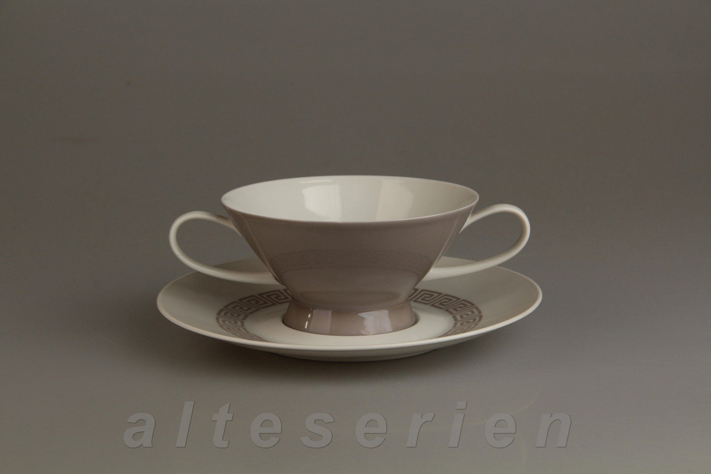 Suppentasse mit Untere