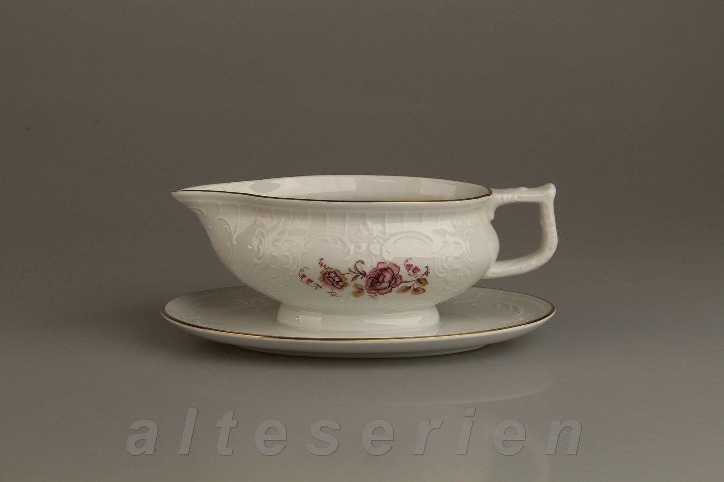 Sauciere mit Teller einteilig