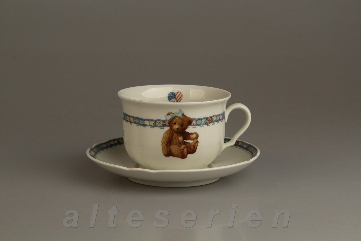 Frühstückstasse mit Untere