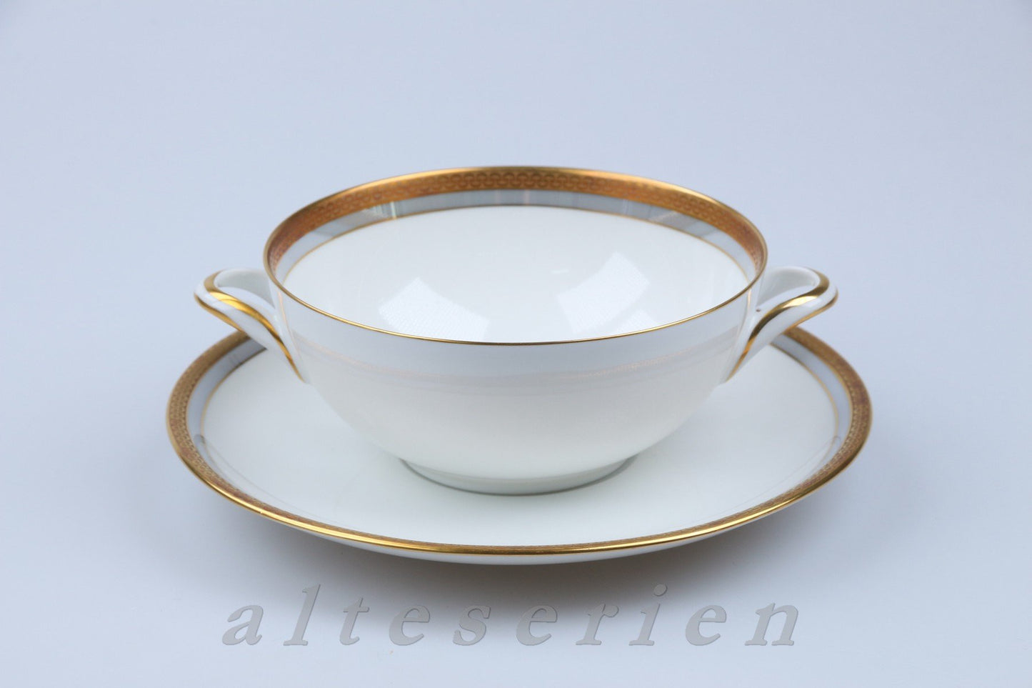 Suppentasse mit Untere