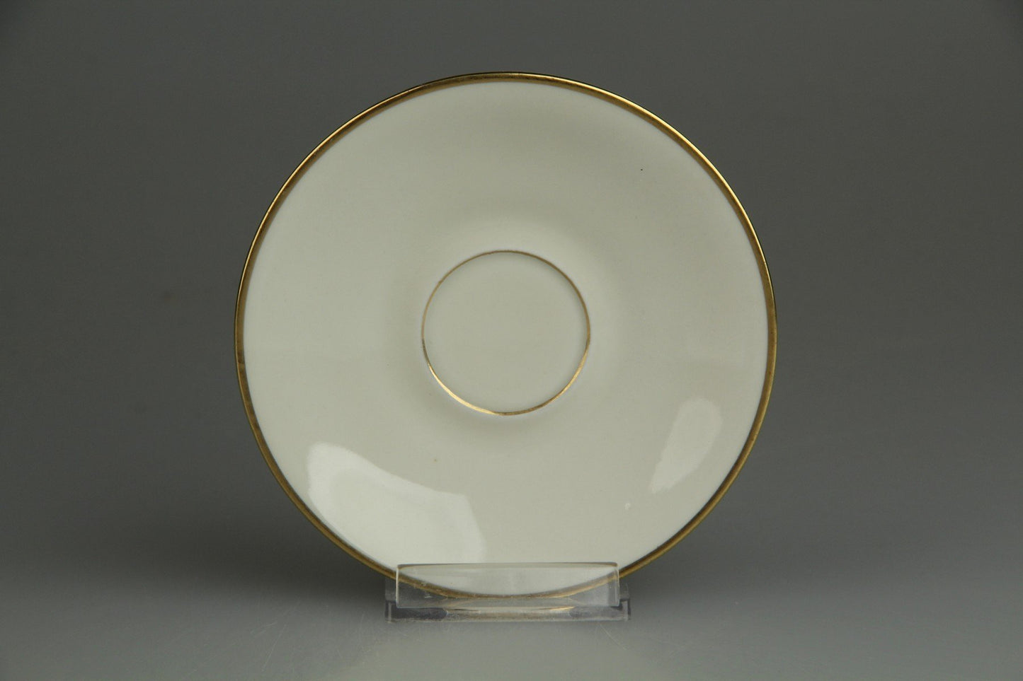 Untertasse für Kaffee klein