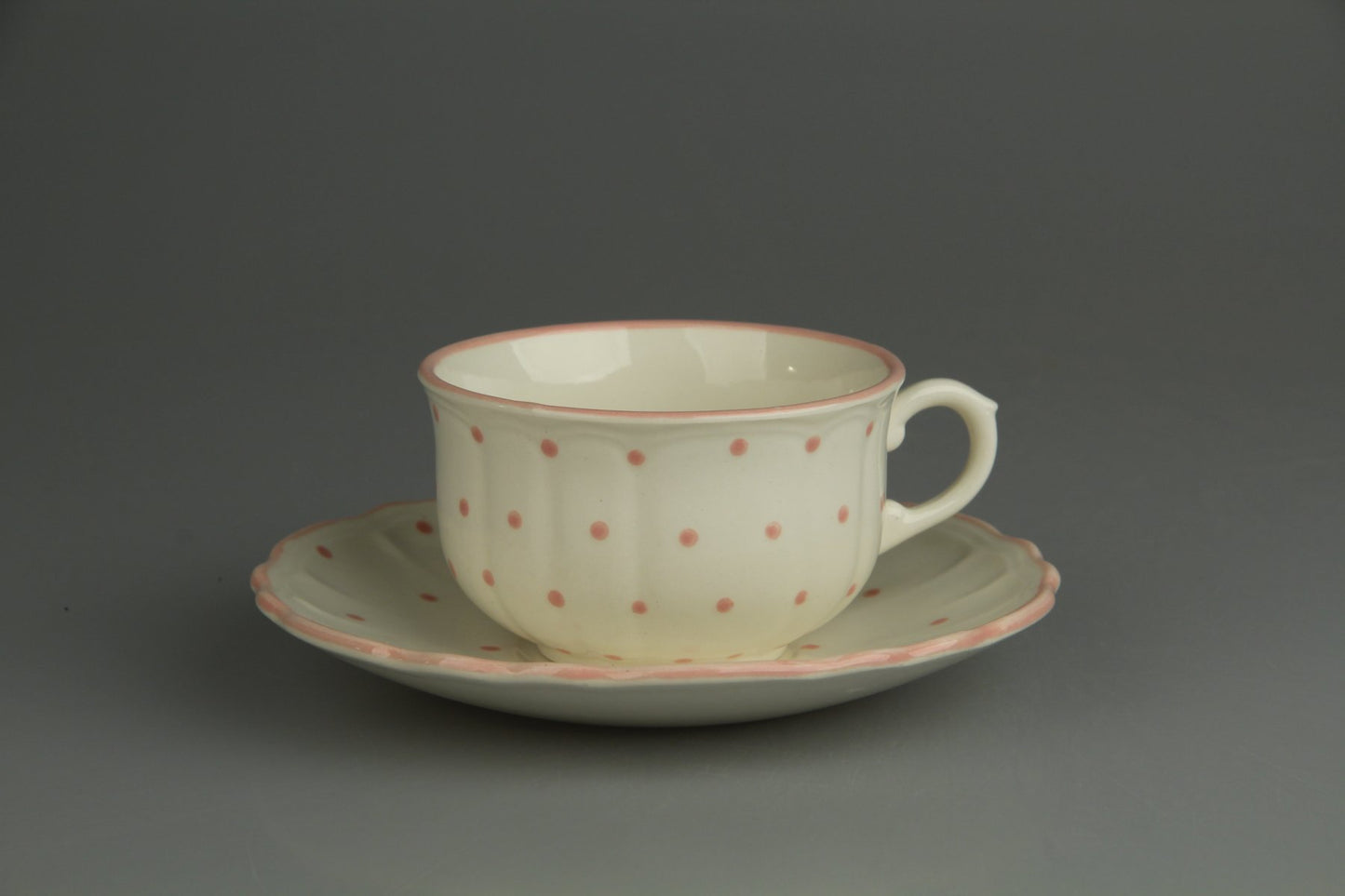 Teetasse mit Untere
