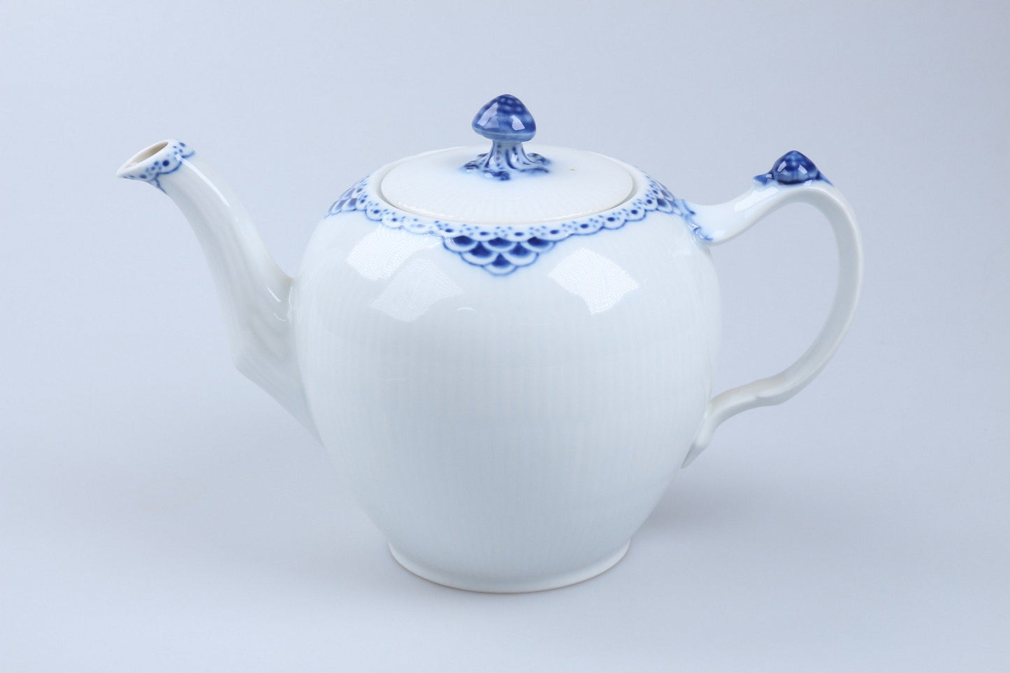 Teekanne Modell 142 / 143