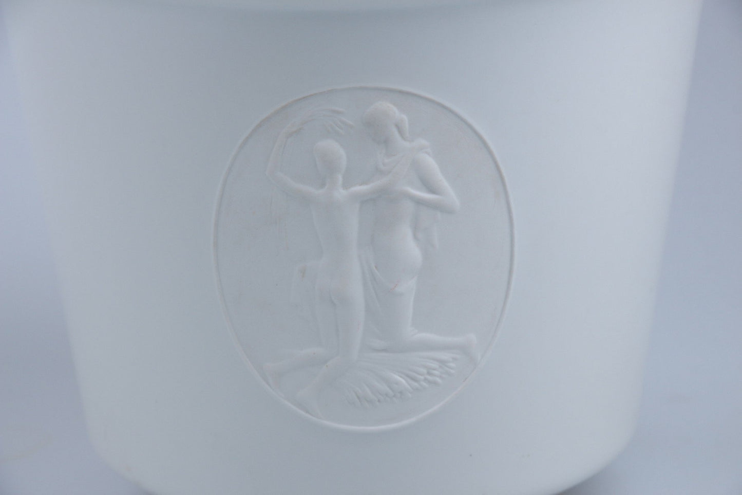 Hülltopf mit Medaillon groß