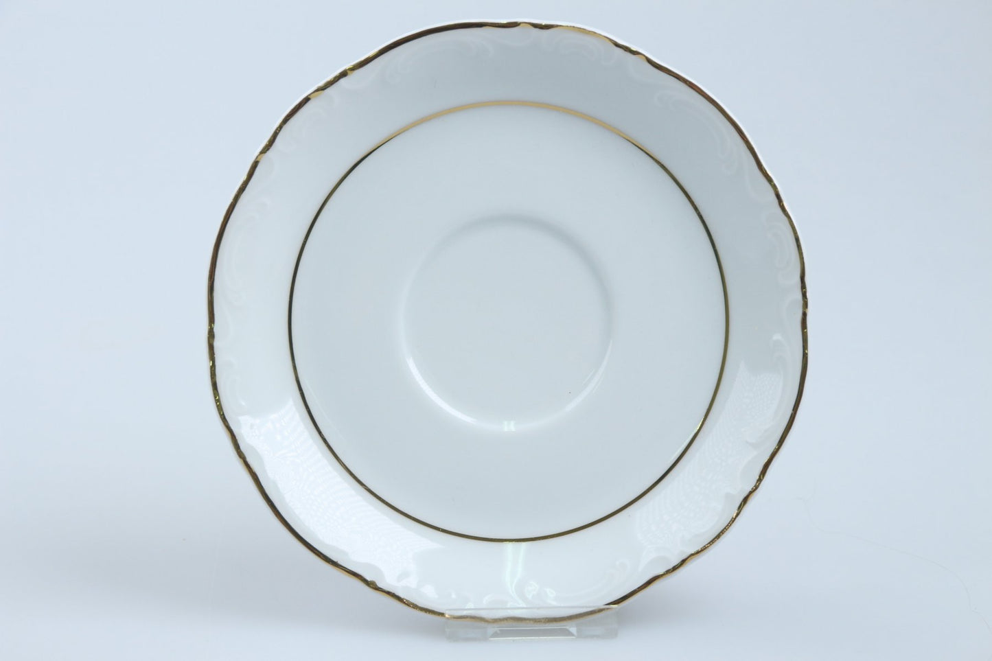 Untertasse für Kaffee mit Goldrand
