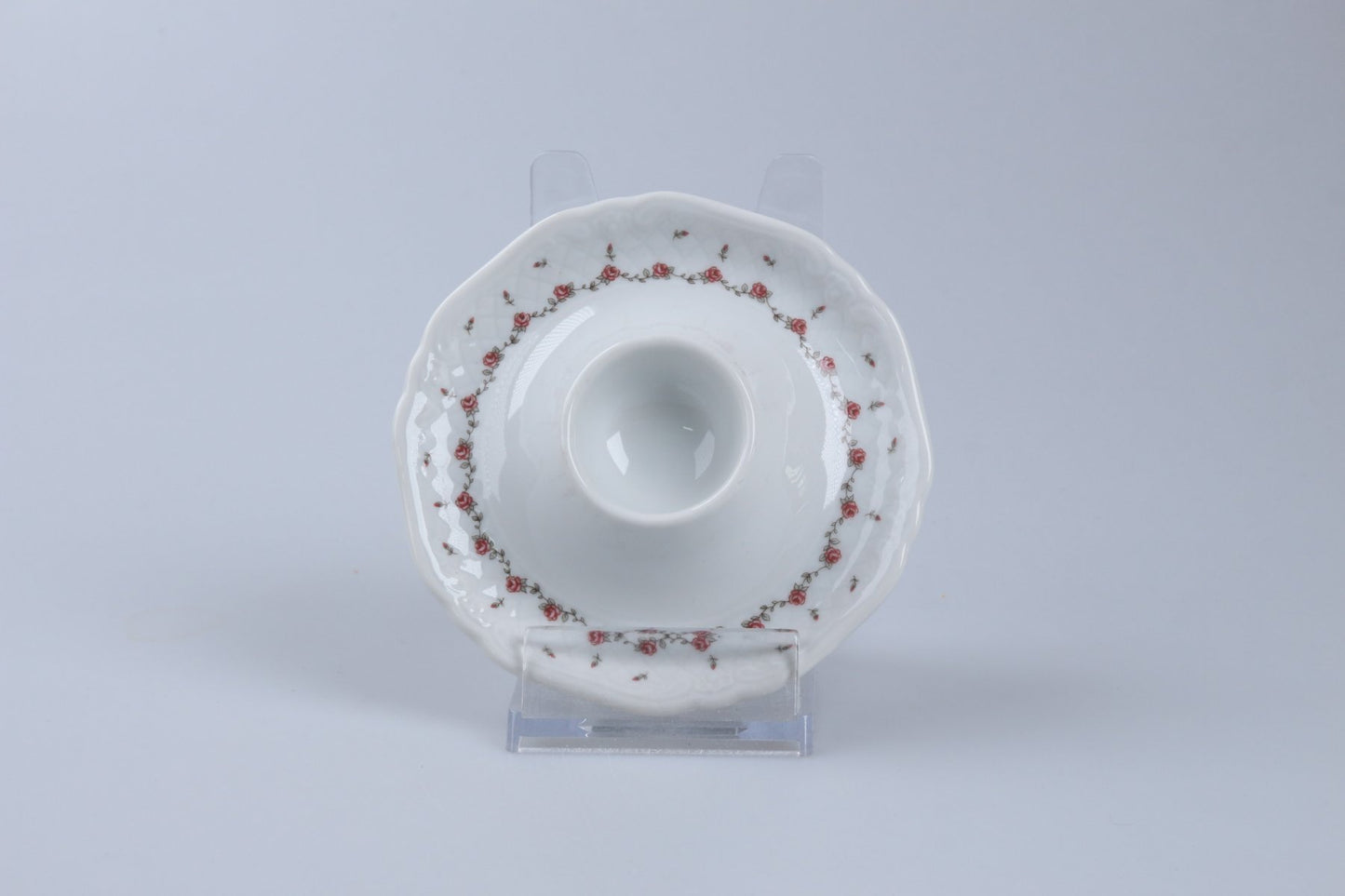 Eierbecher mit Schalenablage